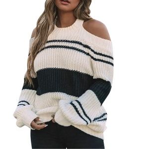 Main Strip Cold Shoulder Oversized Knit Sweater Women’s Size Medium Tunic